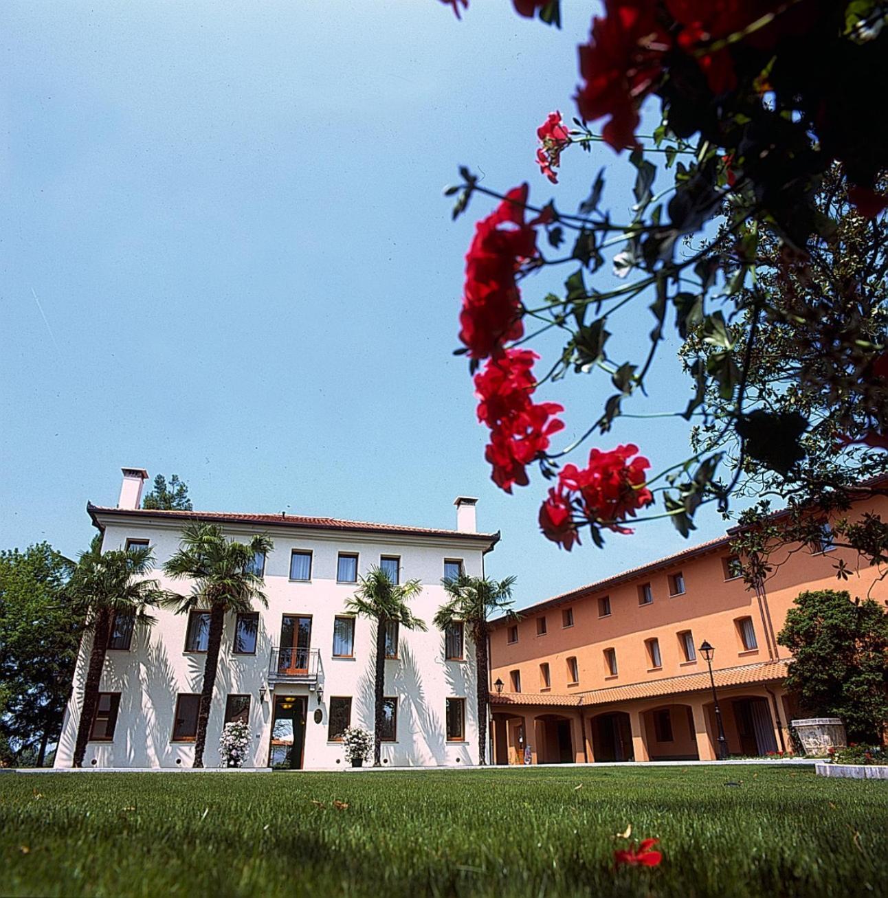 Hotel Dall'Ongaro Ghirano Екстер'єр фото