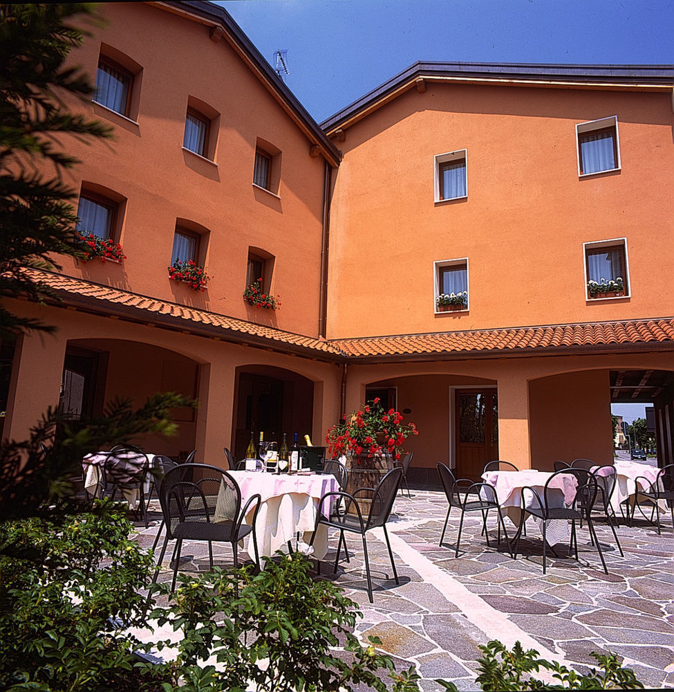 Hotel Dall'Ongaro Ghirano Екстер'єр фото